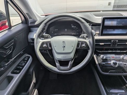 Used 2022 Lincoln Corsair Reserve AWD/4WD image 16