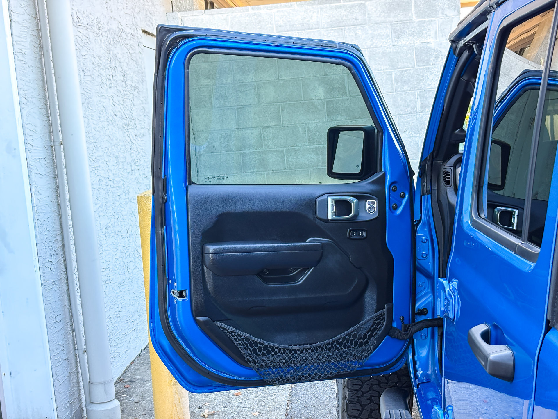 Used 2023 Jeep Wrangler Unlimited Sport AWD/4WD image 15