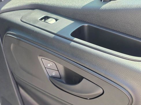 New 2025 Mercedes-Benz eSprinter 170 Cargo image 25