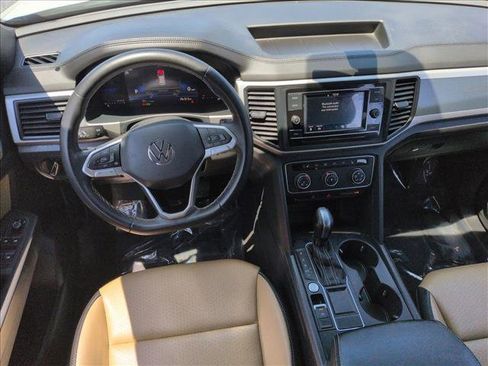 Certified 2023 Volkswagen Atlas Cross Sport SE FWD image 19