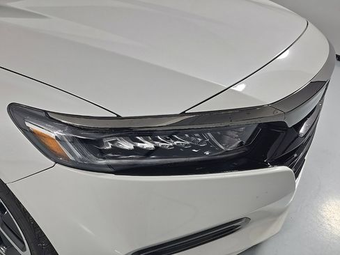 Used 2019 Honda Accord Sport image 11