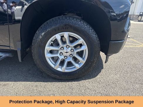 Used 2023 Chevrolet Silverado 1500 RST w/ Protection Package AWD/4WD image 14