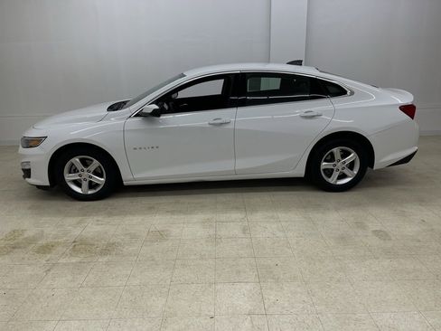 Used 2022 Chevrolet Malibu LS w/ Driver Confidence Package II image 2