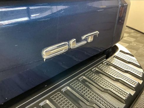 Used 2019 GMC Sierra 1500 SLT image 9