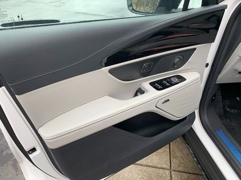 New 2026 Lincoln Nautilus Premier w/ Equipment Group 102A image 26