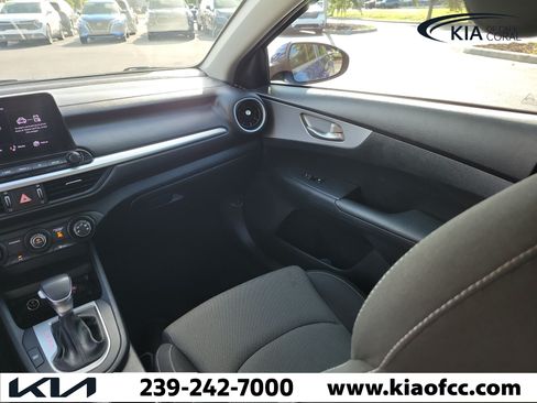 Used 2024 Kia Forte LXS w/ LXS Technology Package FWD image 16