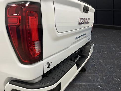 Used 2022 GMC Sierra 1500 AT4 image 33