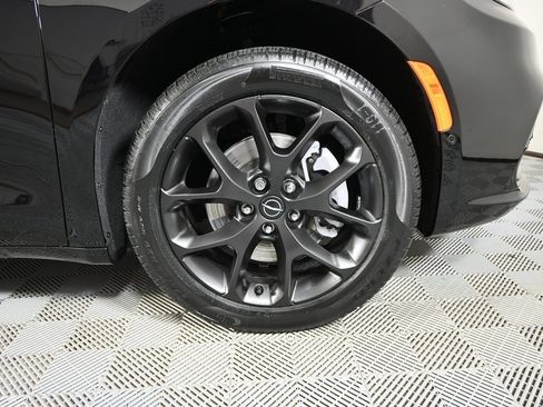 New 2026 Chrysler Pacifica Limited image 11