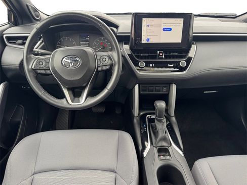 Used 2023 Toyota Corolla Cross image 21