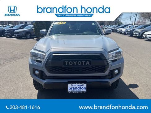 Used 2018 Toyota Tacoma TRD Off-Road AWD/4WD image 2