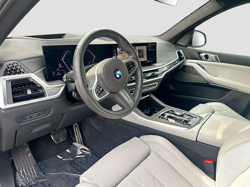 Used 2026 BMW X5 xDrive40i w/ M Sport Package AWD/4WD image 9