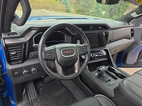 Used 2023 GMC Sierra 1500 AT4X image 16