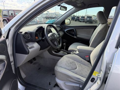 Used 2012 Toyota RAV4 4WD w/ Value Pkg image 8