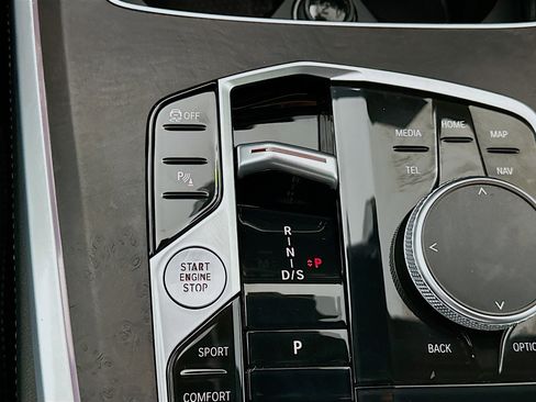 Used 2024 BMW X5 sDrive40i image 25