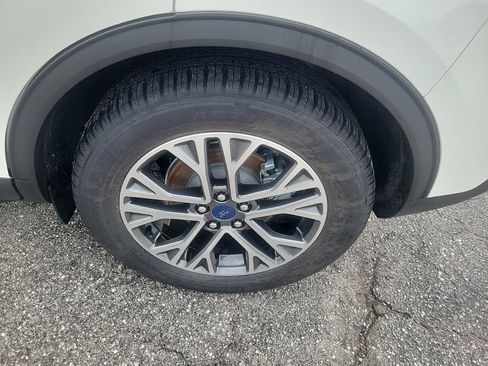 Used 2020 Ford Escape SEL FWD image 10