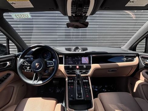 Certified 2022 Porsche Macan AWD/4WD image 13