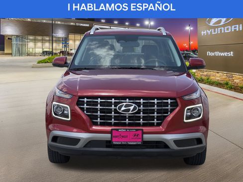 Certified 2024 Hyundai Venue Limited FWD image 5