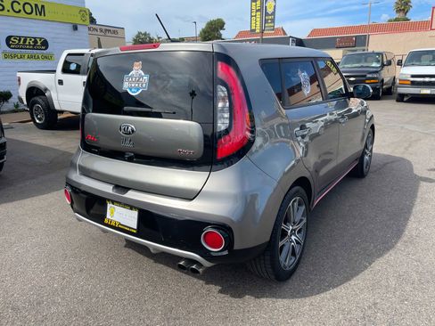 Used 2019 Kia Soul ! w/ Technology Package image 3