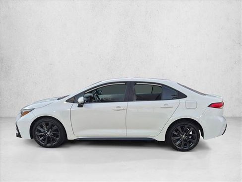 Used 2024 Toyota Corolla SE FWD image 5