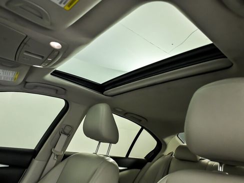 Used 2017 INFINITI Q50 3.0t Premium w/ Driver Assistance Package image 21