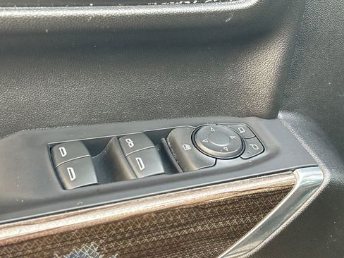 Used 2020 Chevrolet Silverado 1500 LT image 7