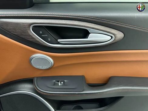 Used 2017 Alfa Romeo Giulia Ti w/ Leather Package image 26