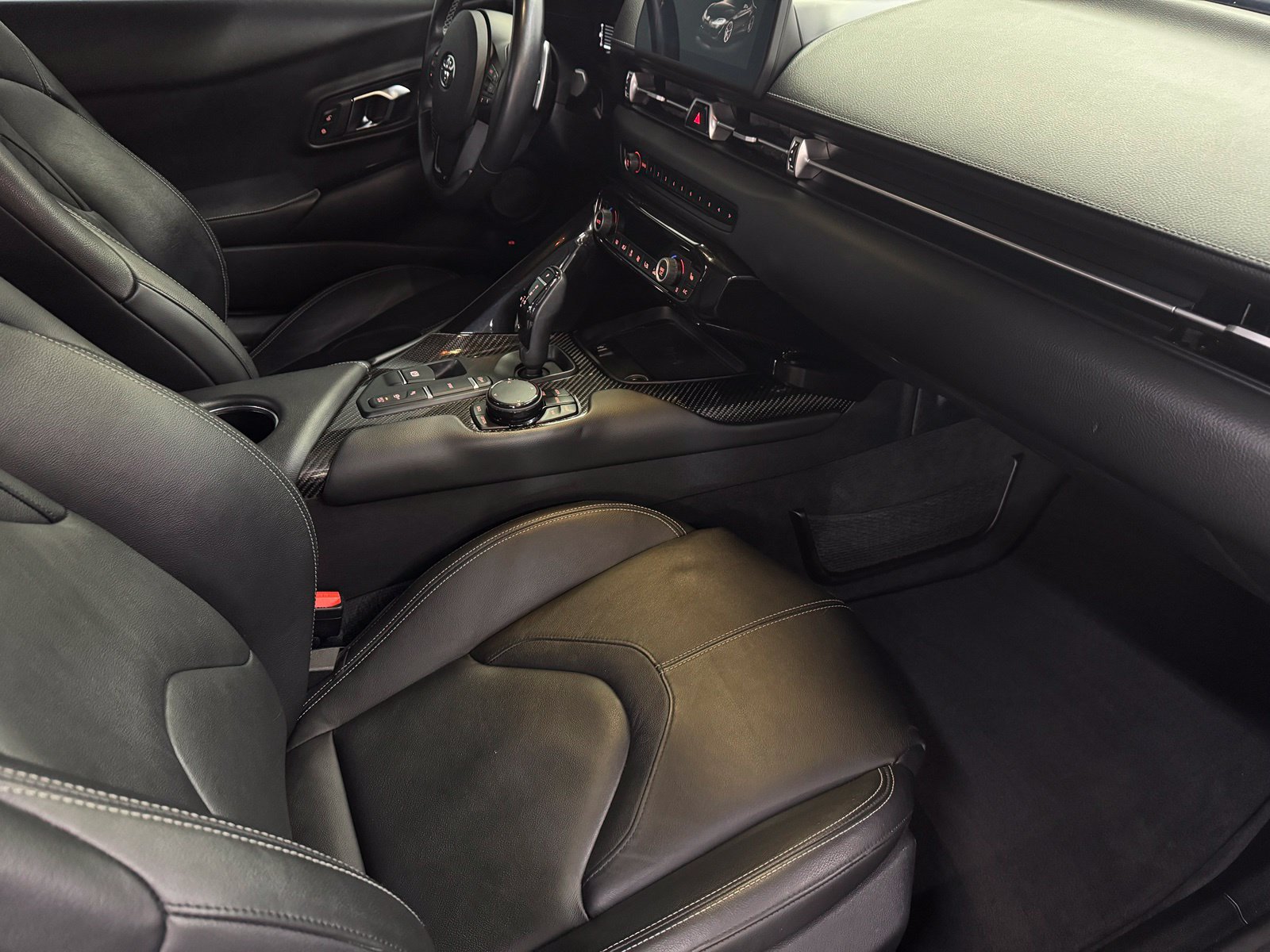 Used 2021 Toyota Supra RWD image 12