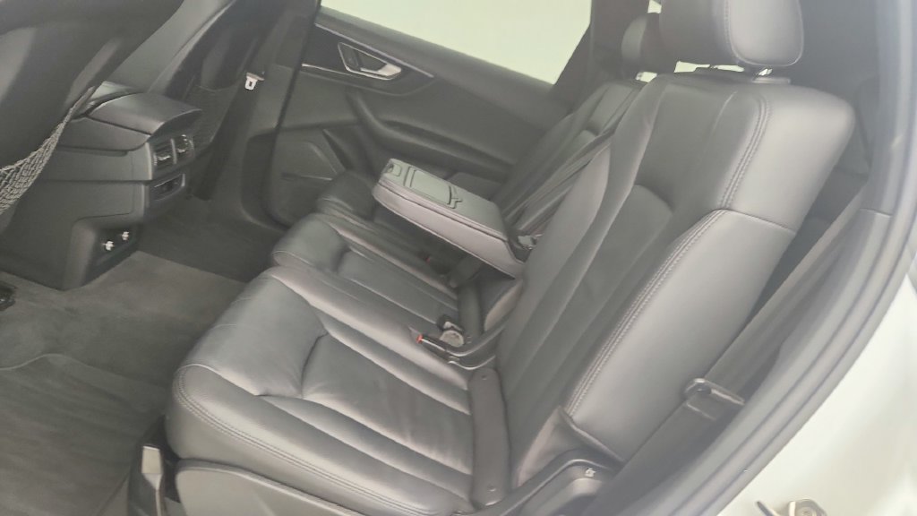 Used 2018 Audi Q7 3.0T Premium Plus w/ Premium Plus Package AWD/4WD image 46