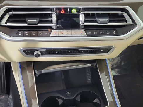 Certified 2022 BMW X5 xDrive45e w/ Executive Package image 21