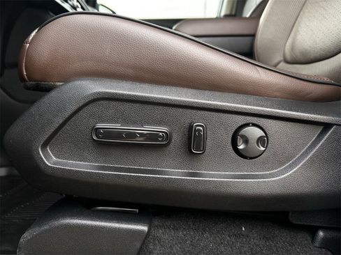 Used 2024 Honda Pilot Elite image 26