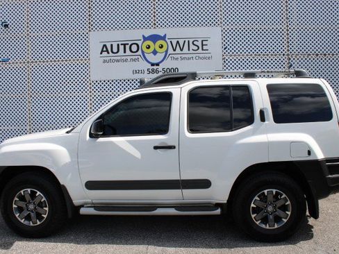 Used 2015 Nissan Xterra PRO-4X AWD/4WD image 3