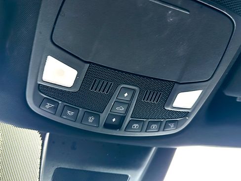 Used 2021 Ford Expedition XLT image 39