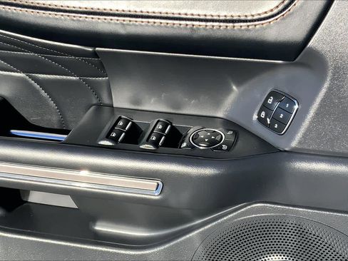 Certified 2023 Ford Expedition Max Platinum image 33