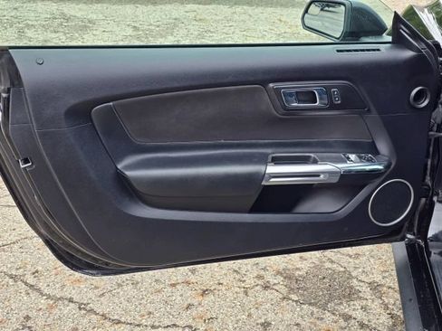 Used 2017 Ford Mustang Coupe w/ Equipment Group 051A RWD image 10