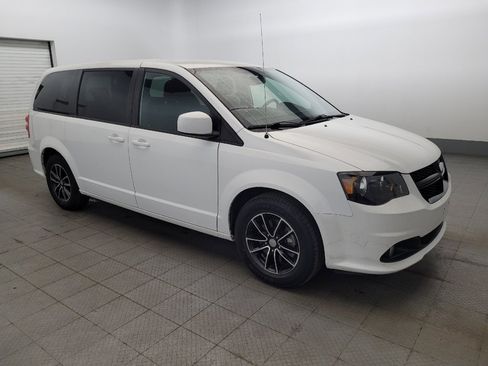 Used 2018 Dodge Grand Caravan SE FWD image 11
