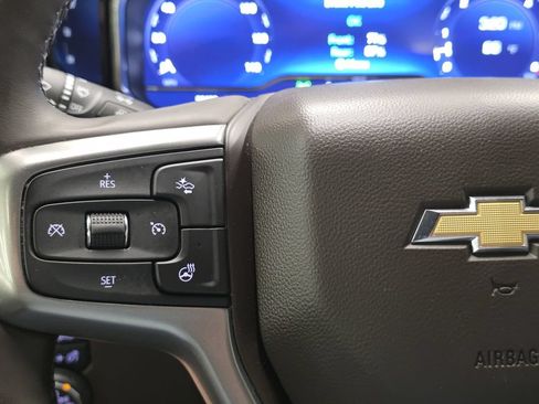 Used 2025 Chevrolet Silverado 2500 LTZ w/ LTZ Premium Package AWD/4WD image 30
