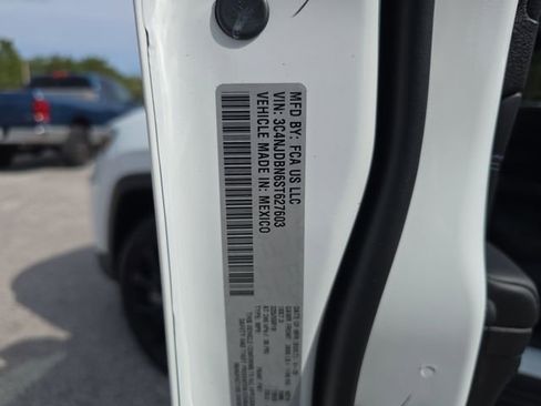 New 2025 Jeep Compass Latitude w/ Sun & Sound Group image 30