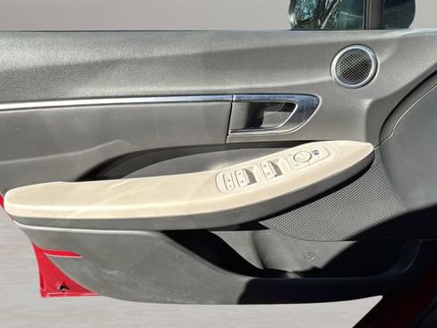 Used 2023 Hyundai Sonata SEL w/ Cargo Package image 17