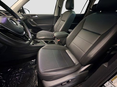 Used 2020 Volkswagen Tiguan SEL image 11