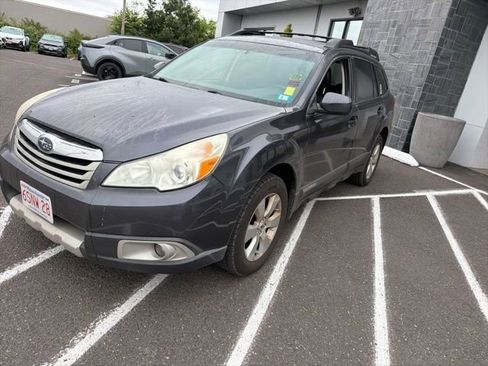 Used 2011 Subaru Outback 2.5i Limited AWD/4WD image 3