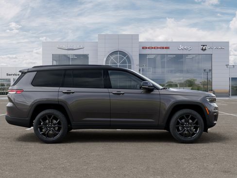 New 2025 Jeep Grand Cherokee L Limited AWD/4WD image 33