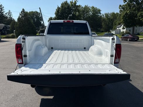 Used 2019 RAM 1500 Big Horn RWD image 15