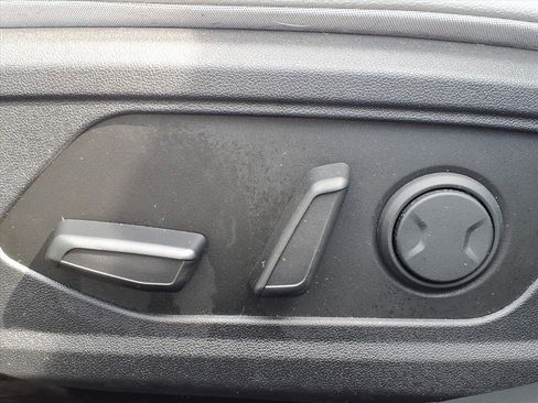 Certified 2024 Hyundai Elantra Limited image 28