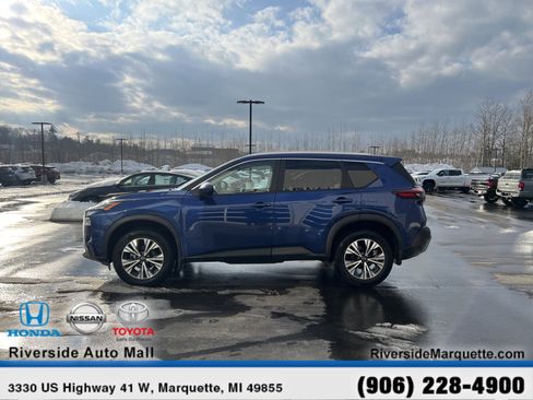 Used 2023 Nissan Rogue SV w/ SV Premium Package image 4
