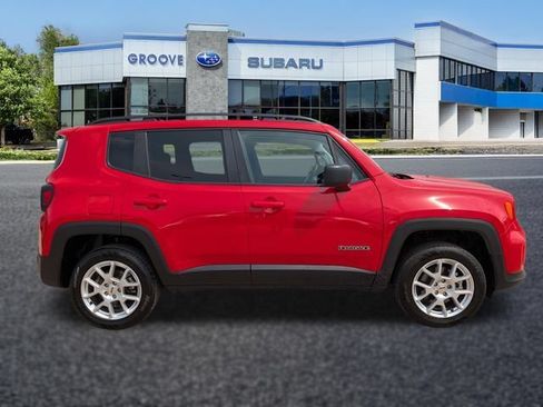 Used 2023 Jeep Renegade Latitude w/ Premium Group AWD/4WD image 2