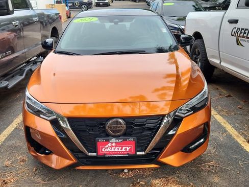Used 2021 Nissan Sentra SR FWD image 2