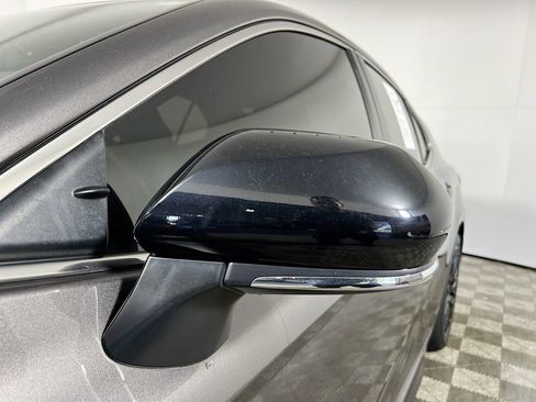 Used 2024 Toyota Camry SE image 13