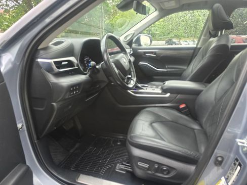 Used 2021 Toyota Highlander Platinum AWD/4WD image 15