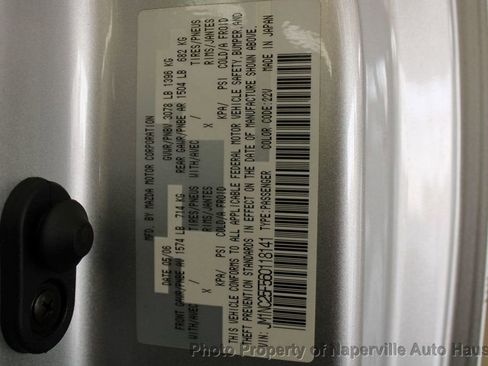 Used 2006 MAZDA MX-5 Miata Touring image 39