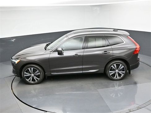Used 2022 Volvo XC60 B5 Inscription image 48